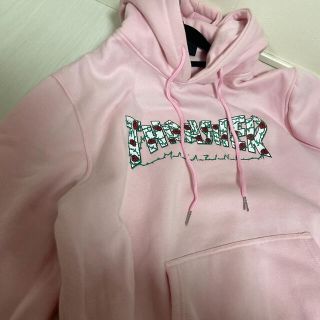 スラッシャー(THRASHER)のTHPASHER pinkパーカー　古着(パーカー)