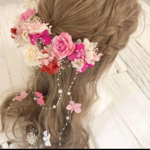 ブリブリピンク　髪飾り　ヘッドドレス レディースのヘアアクセサリー(ヘアピン)の商品写真