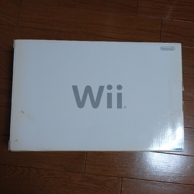 Wii(ウィー)のNintendo Wii RVL-S-WD 本体ホワイト エンタメ/ホビーのゲームソフト/ゲーム機本体(家庭用ゲーム機本体)の商品写真