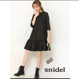 スナイデル(SNIDEL)の【美品】SNIDEL フリルワンピース(ひざ丈ワンピース)