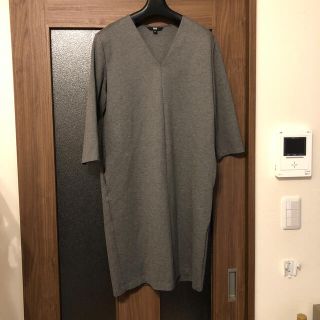 ユニクロ(UNIQLO)のワンピース(ひざ丈ワンピース)