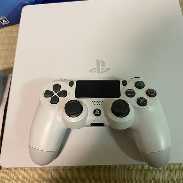 PlayStation4(プレイステーション4)のSONY PlayStation4 本体 CUH-2100AB02 エンタメ/ホビーのゲームソフト/ゲーム機本体(家庭用ゲーム機本体)の商品写真