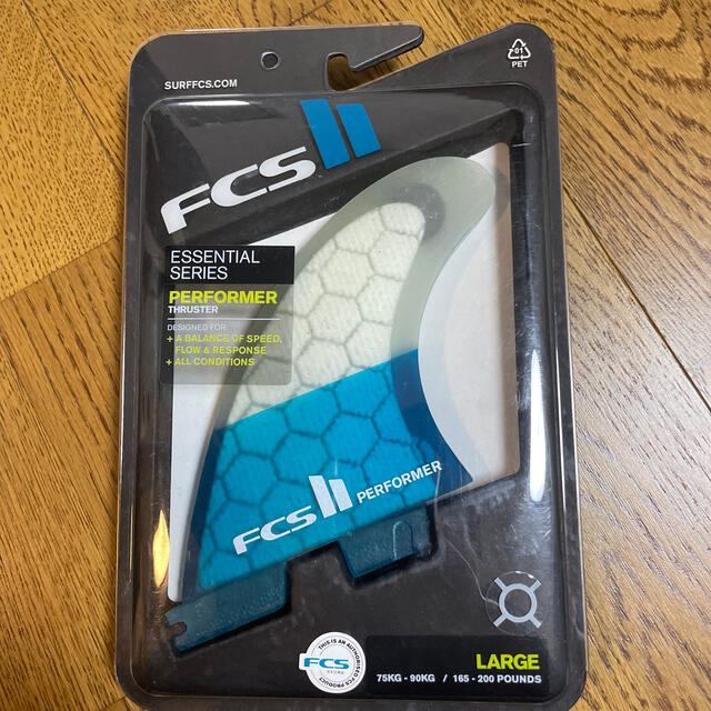 Fin(フィン)のFCS 2 エフシーエス パフォーマーPERFORMER Lサイズ３フィン未使用 スポーツ/アウトドアのスポーツ/アウトドア その他(サーフィン)の商品写真