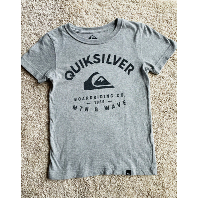 QUIKSILVER(クイックシルバー)のTシャツ キッズ/ベビー/マタニティのキッズ服男の子用(90cm~)(Tシャツ/カットソー)の商品写真