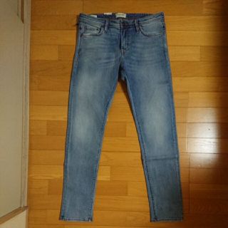 ディーゼル(DIESEL)の新品 未使用 定価22000円ほど ジャック&ジョーンズ JACK&JONES (デニム/ジーンズ)