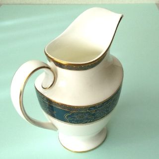 Royal Doulton - 新品 ロイヤルドルトン クリーマー Lサイズ ...