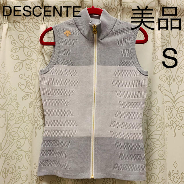 DESCENTE(デサント)の【M様専用】デサントゴルフ　メランジニットベスト　S  美品　レディース スポーツ/アウトドアのゴルフ(ウエア)の商品写真