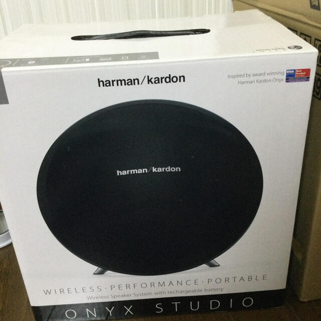 Herman Miller(ハーマンミラー)のHarman karbonハーマンカードンBluetooth スピーカーONYX スマホ/家電/カメラのオーディオ機器(スピーカー)の商品写真