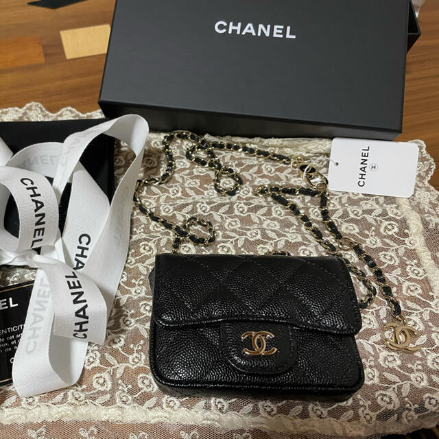 CHANEL(シャネル)のCaraさま専用です。シャネル　クラシックベルトバックチェーンベルト　財布 レディースのバッグ(ボディバッグ/ウエストポーチ)の商品写真