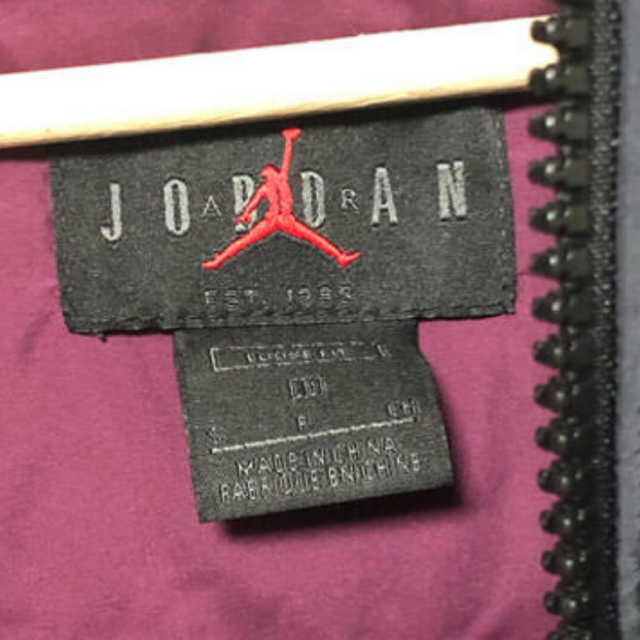 NIKE(ナイキ)のパリ・サンジェルマン ジョーダン ダウンジャケット メンズのジャケット/アウター(ダウンジャケット)の商品写真