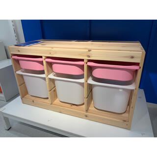 イケア(IKEA)のTROFAST トロファスト 収納コンビネーション, ピンク/ホワイト(ケース/ボックス)