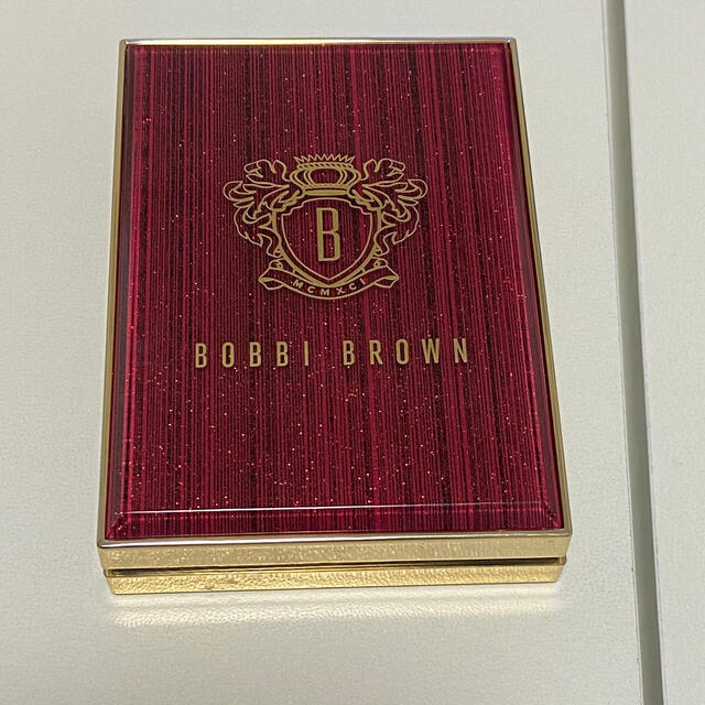 BOBBI BROWN(ボビイブラウン)のBobby Brown JEWELED ROSE EYE PALETTE コスメ/美容のベースメイク/化粧品(アイシャドウ)の商品写真