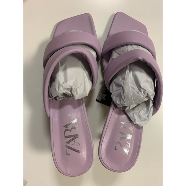 ZARA(ザラ)のZARA サンダル　紫　藤色　夏　ブラック　37 23.5  新品未使用 レディースの靴/シューズ(サンダル)の商品写真