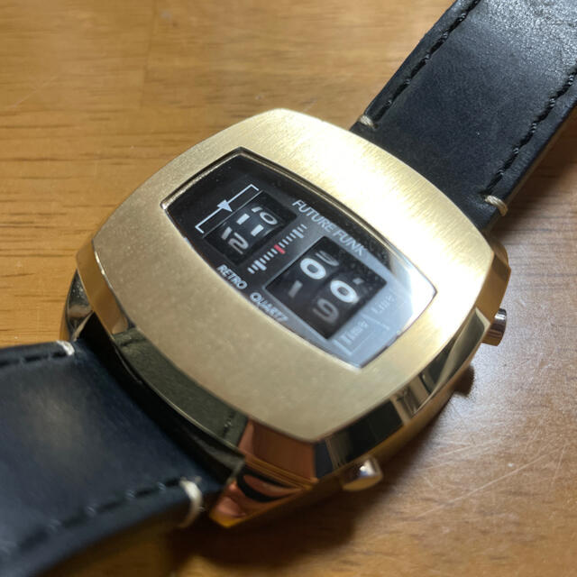 [最終値下特価‼️] FUTURE FUNK 腕時計
