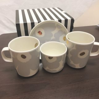 マリメッコ(marimekko)のマリメッコ ウニッコ アイシーグレー 4点セット グレー ゴールド(食器)