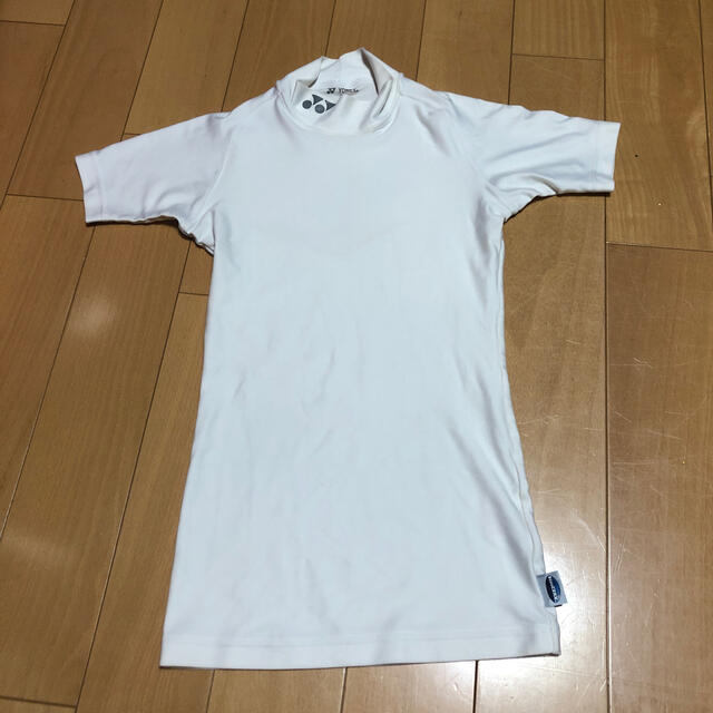 YONEX(ヨネックス)のヨネックス　アンダーシャツ半袖　SSサイズ スポーツ/アウトドアのテニス(ウェア)の商品写真