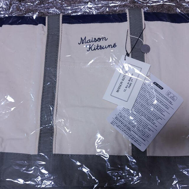 MAISON KITSUNE'(メゾンキツネ)のMAISON KITSUNE レディースのバッグ(トートバッグ)の商品写真