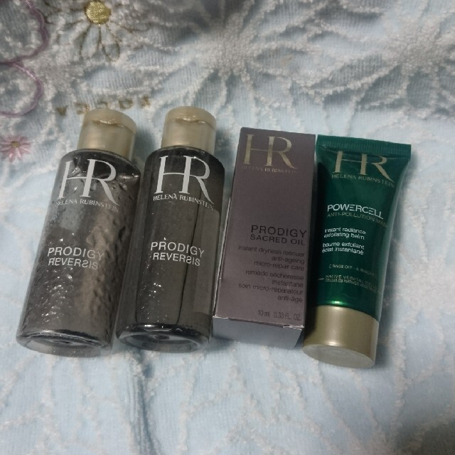 HELENA RUBINSTEIN(ヘレナルビンスタイン)のヘレナルビンスタイン 化粧水 美容液 セット コスメ/美容のキット/セット(サンプル/トライアルキット)の商品写真