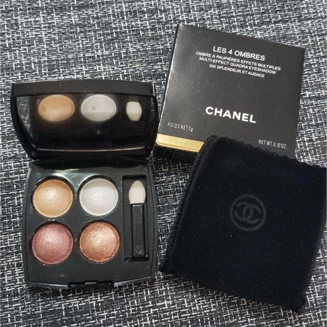 CHANEL(シャネル)のレキャトルオンブル　アイシャドウ コスメ/美容のベースメイク/化粧品(アイシャドウ)の商品写真