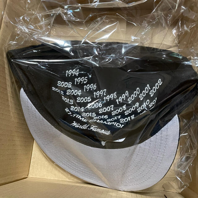 Supreme(シュプリーム)のsupreme Champions Box Logo New Era 7 1/2 メンズの帽子(キャップ)の商品写真