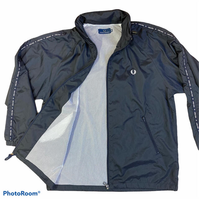 FRED PERRY - フード収納 オシャレ 袖ロゴ ロゴ フレッドペリー