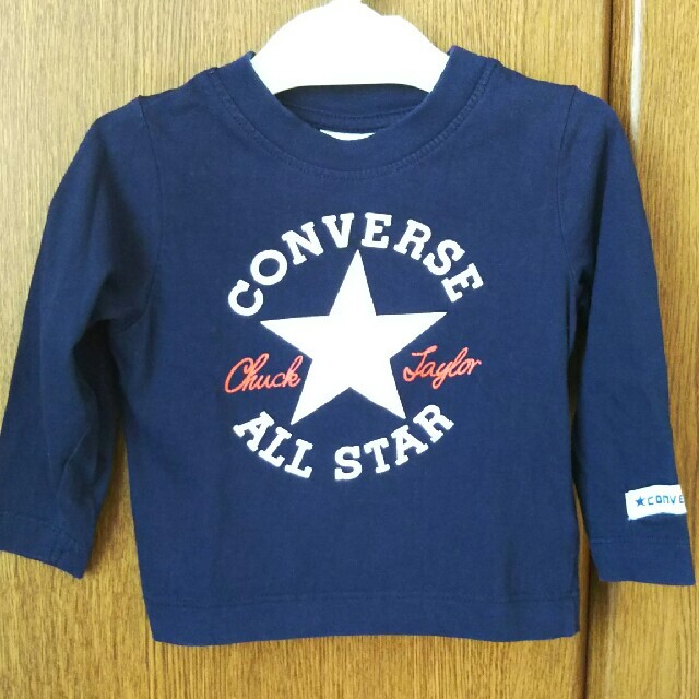 CONVERSE(コンバース)の〈美品〉コンバース★長袖Tシャツ キッズ/ベビー/マタニティのベビー服(~85cm)(Ｔシャツ)の商品写真