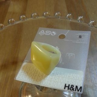新品☆H&Mアクリルリング(リング(指輪))