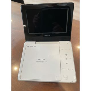 トウシバ(東芝)の東芝ポータブルDVDプレーヤー 2019年製 SD-P710SG 美品(DVDプレーヤー)