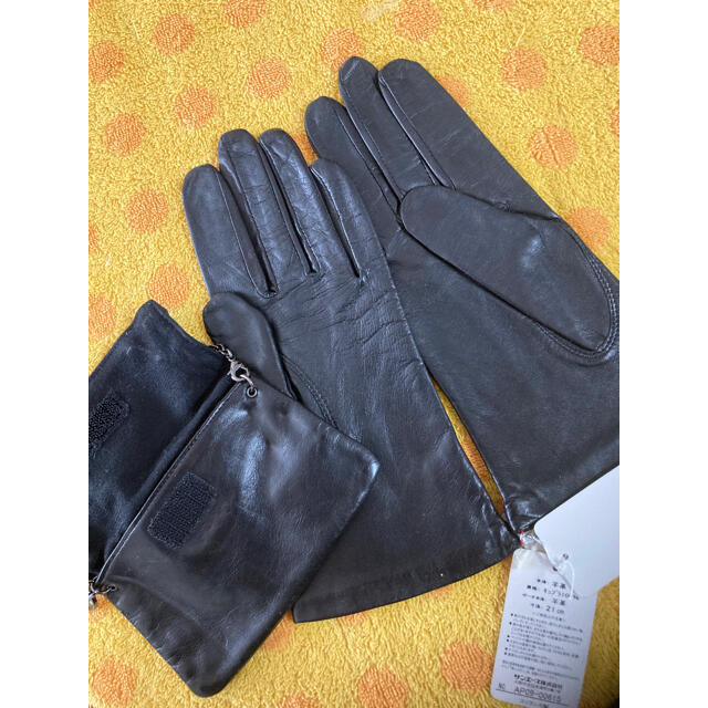 ANTEPRIMA(アンテプリマ)のアンテプリマ羊皮革手袋＋ポーチ レディースのファッション小物(手袋)の商品写真
