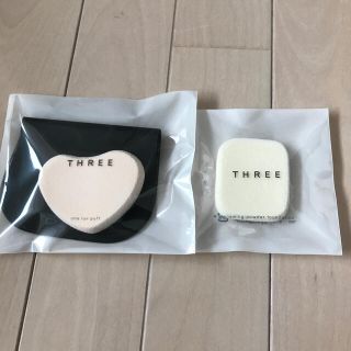 スリー(THREE)のTHREE  ワンラヴパフ、リニューイングパウダーファンデーションスポンジ(その他)