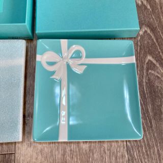 ティファニー(Tiffany & Co.)のティファニー　スクエアプレート２枚セット(食器)