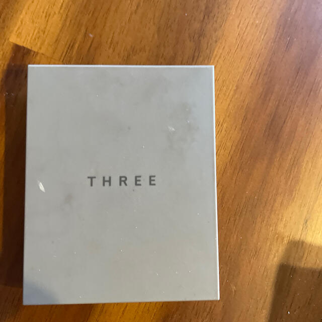 THREE(スリー)のTHREE シマリング グローデュオ01 コスメ/美容のベースメイク/化粧品(ファンデーション)の商品写真