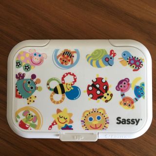 サッシー(Sassy)のsassy ウェットティッシュ　おしりふき フタ(その他)