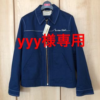 メゾンキツネ(MAISON KITSUNE')の【新品・未使用】メゾンキツネ　ロゴ刺繍入りブルゾン　ブルー　サイズM(ブルゾン)