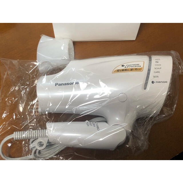 ヘアードライヤー ナノケア 白色 Panasonic EH-CNA9E-W ヘアードライヤー ナノケア 白色 Panasonic EH-CNA9E-W