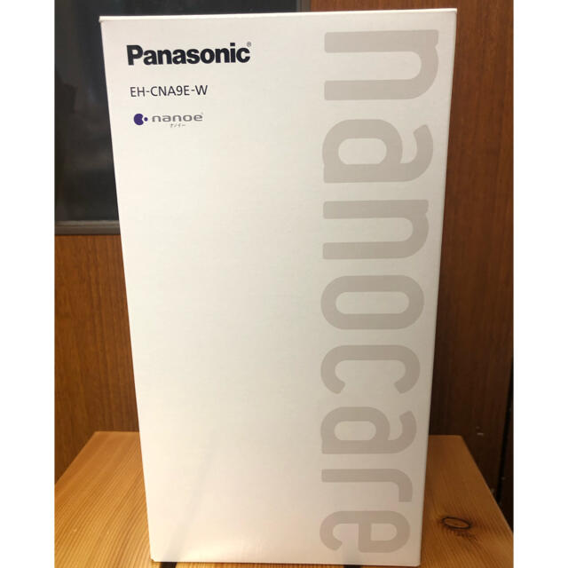 Panasonic(パナソニック)のヘアードライヤー　ナノケア　白色　Panasonic  EH-CNA9E-W スマホ/家電/カメラの美容/健康(ドライヤー)の商品写真