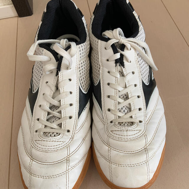 MIZUNO(ミズノ)のミズノ　体育館シューズ　サッカー　フットサル　26.0cm メンズの靴/シューズ(スニーカー)の商品写真