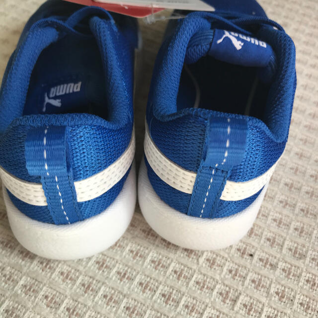 PUMA(プーマ)のPUMAシューズ　15㎝ キッズ/ベビー/マタニティのキッズ靴/シューズ(15cm~)(スニーカー)の商品写真