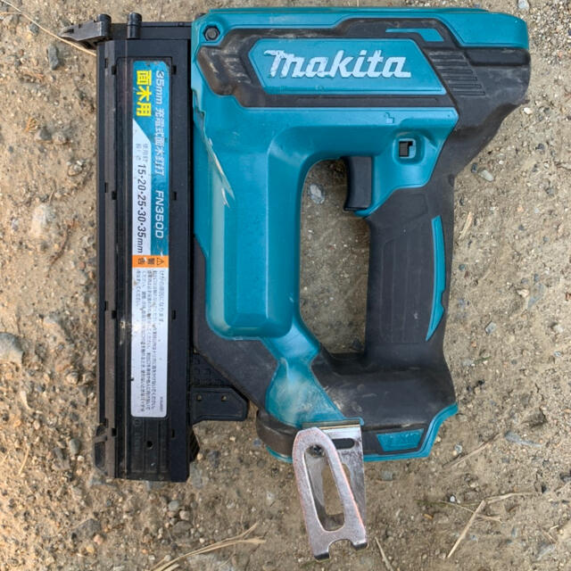 Makita   FN350D 35mm 充電式面木釘打自転車