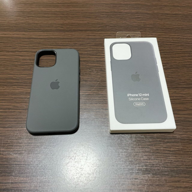 iPhone(アイフォーン)のiPhone12mini  純正シリコンケース スマホ/家電/カメラのスマホアクセサリー(iPhoneケース)の商品写真