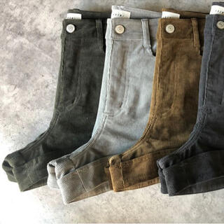 アリシアスタン(ALEXIA STAM)のLuster High-Waisted Corduroy Shorts  (ショートパンツ)