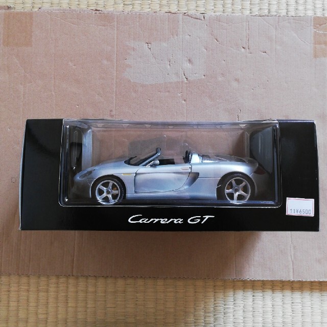 ✜新品・未開封✜ マイスト社製 1/18 ポルシェ特注 Carrera GT ミニカー