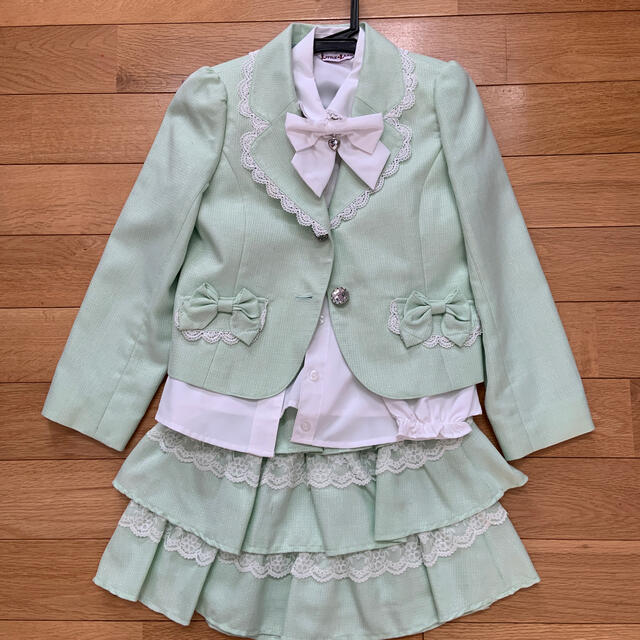 小学校入学式用　女児スーツ キッズ/ベビー/マタニティのキッズ服女の子用(90cm~)(ドレス/フォーマル)の商品写真