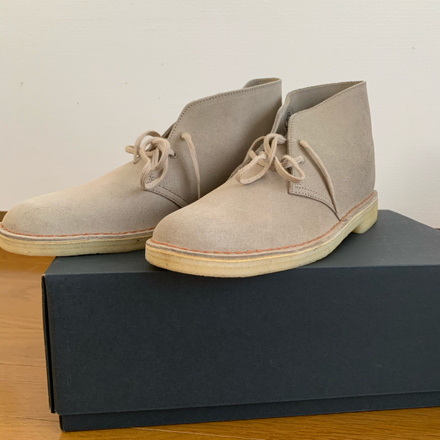 Clarks(クラークス)の新品！CLARKS ・メンズ デザートブーツ28㎝ メンズの靴/シューズ(ブーツ)の商品写真