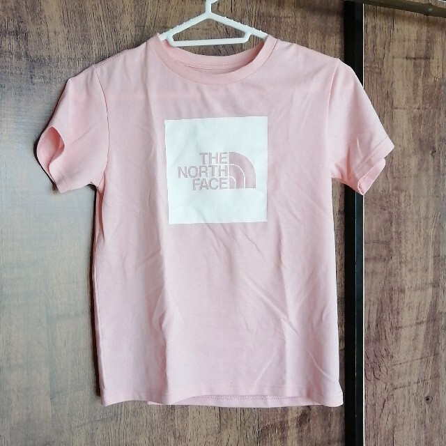 ザ・ノース・フェイス　Tシャツ　半袖　140 キッズ/ベビー/マタニティのキッズ服女の子用(90cm~)(Tシャツ/カットソー)の商品写真