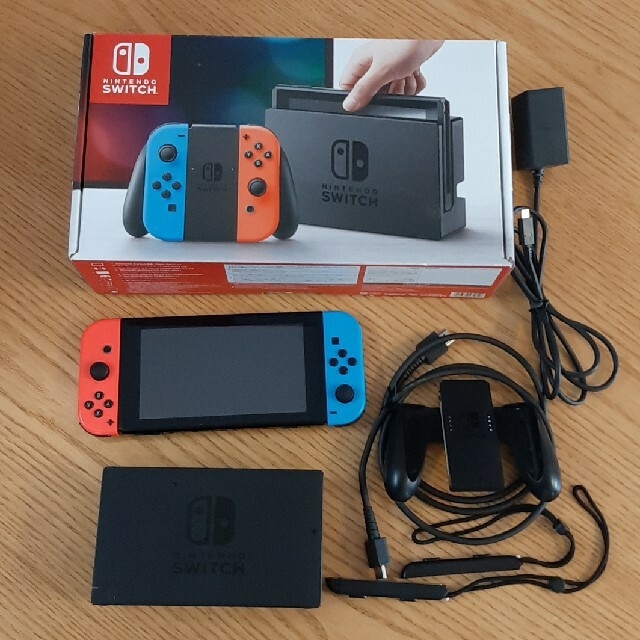 Switch　スイッチ　本体　　USED　動作確認済み