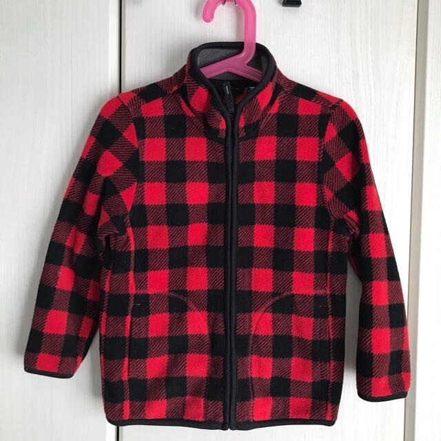 UNIQLO(ユニクロ)のユニクロ　フリース　110cm キッズ/ベビー/マタニティのキッズ服男の子用(90cm~)(ジャケット/上着)の商品写真