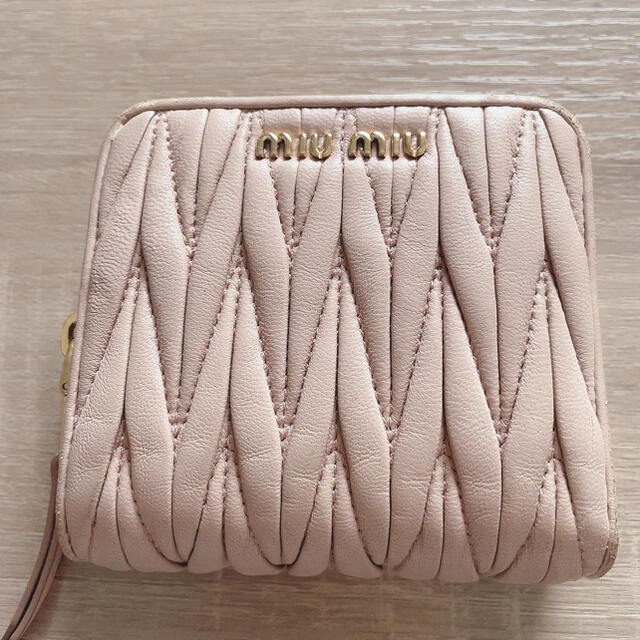 miumiu 二つ折り財布 - 財布