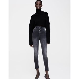 ザラ(ZARA)の専用ページ　ZARA ボタン付きハイライズデニム　ジーンズ(デニム/ジーンズ)