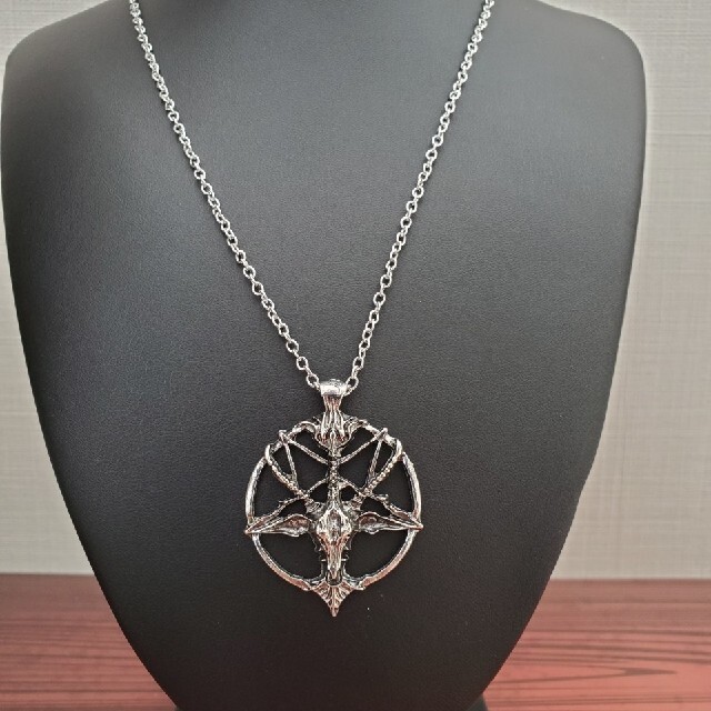 山羊 悪魔 ネックレス アクセサリーの通販 By からくれない S Shop ラクマ 山羊 悪魔 ネックレス アクセサリーの通販 By からくれない S Shop ラクマ